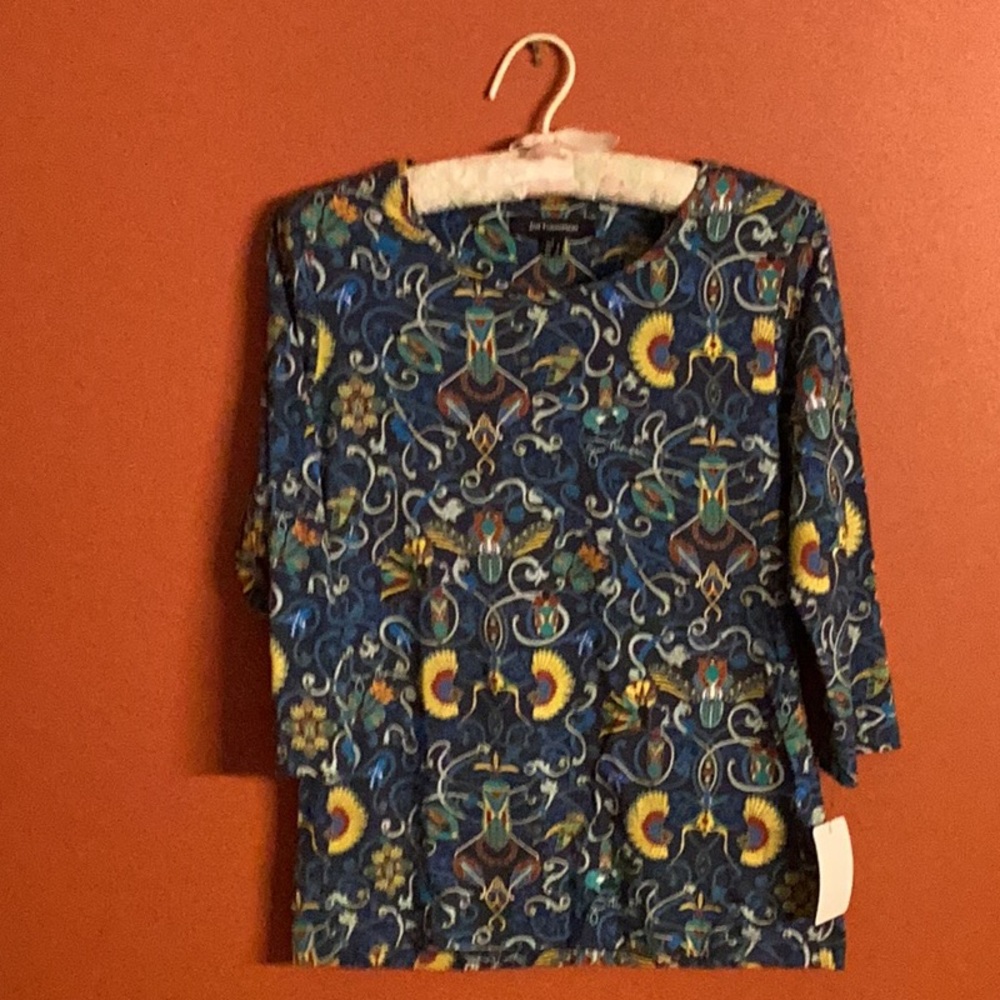 Elegant Blue Floral 3/4 Sleeve Top